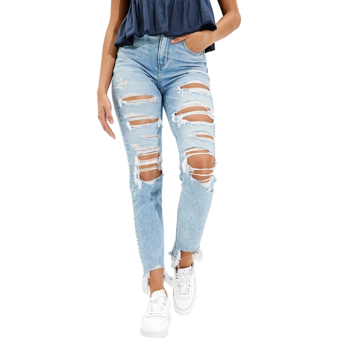 Flash Sale π€© American Eagle Stretch Ripped Mom π Jeans β€οΈ 3 Flash Sale π€© American Eagle Stretch Ripped Mom π Jeans β€οΈ